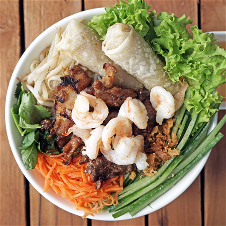 Bun Dac Biet | Salad Bowl Special